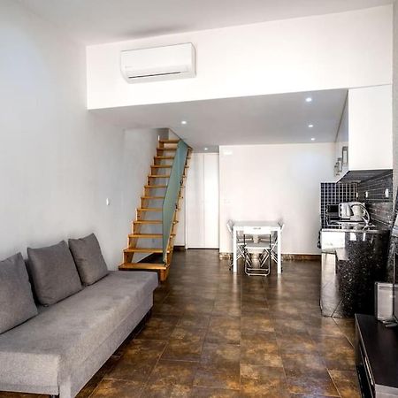 Cozy Ground Floor Studio With Ac And Loft Bedroom Lisboa Extérieur photo