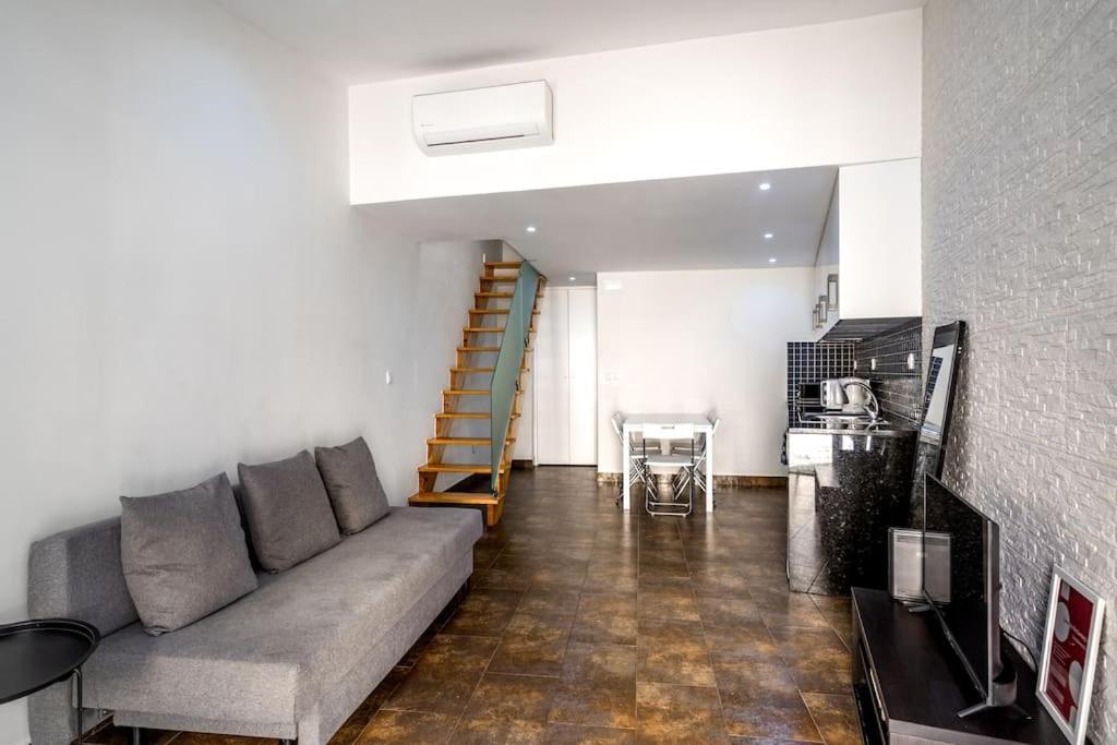 Cozy Ground Floor Studio With Ac And Loft Bedroom Lisboa Extérieur photo
