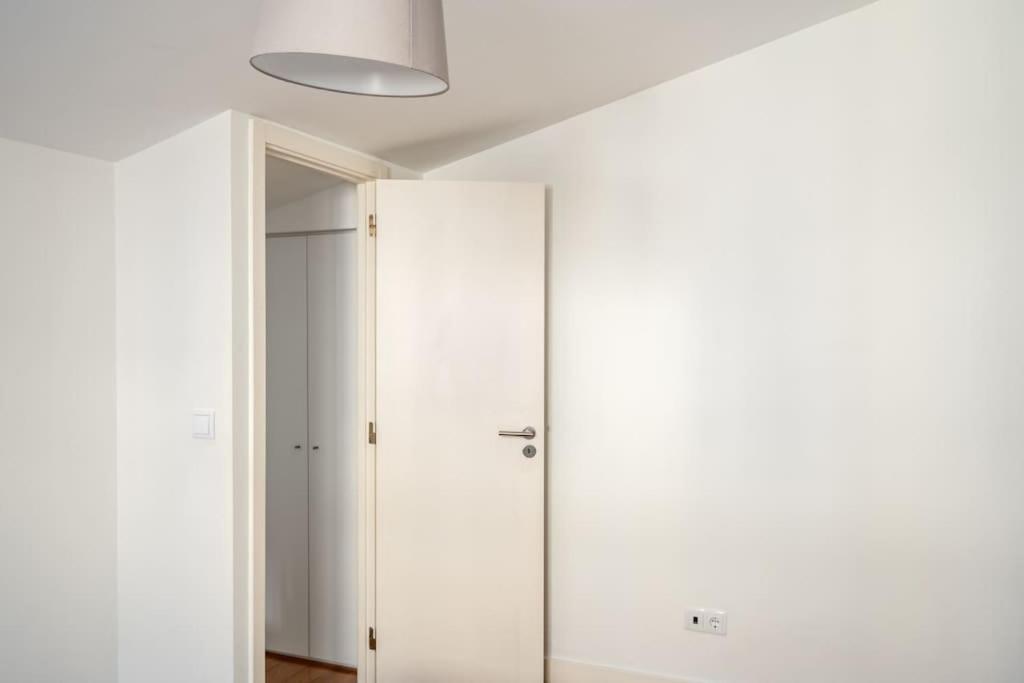 Cozy Ground Floor Studio With Ac And Loft Bedroom Lisboa Extérieur photo