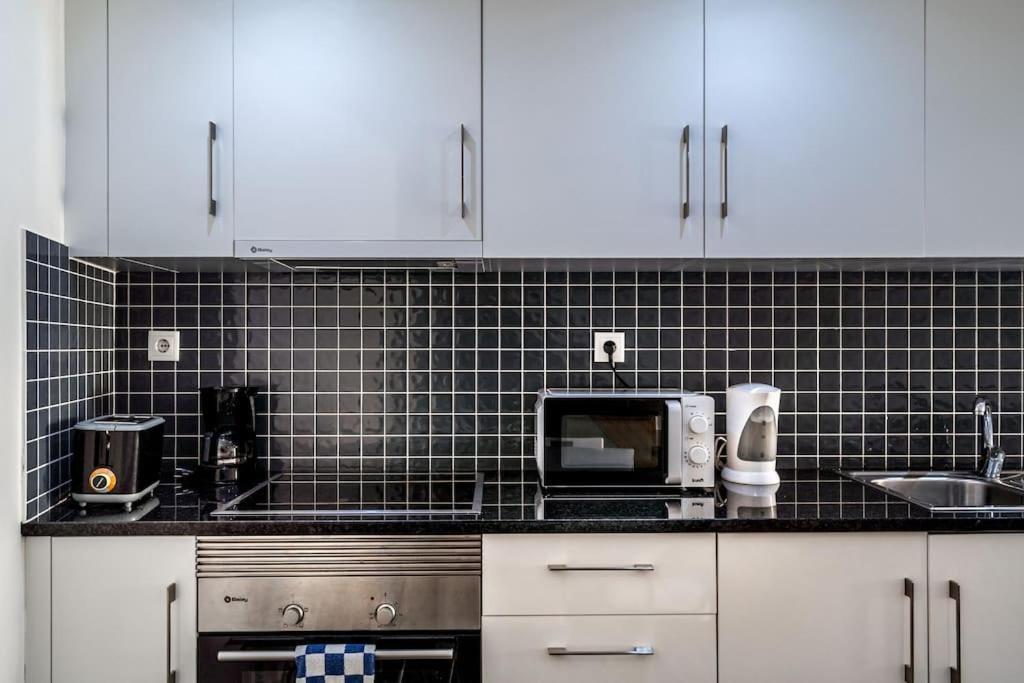Cozy Ground Floor Studio With Ac And Loft Bedroom Lisboa Extérieur photo